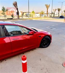 تسلا موديل 3